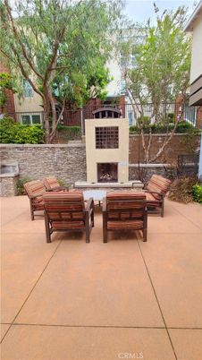 Exterior, Fireplace