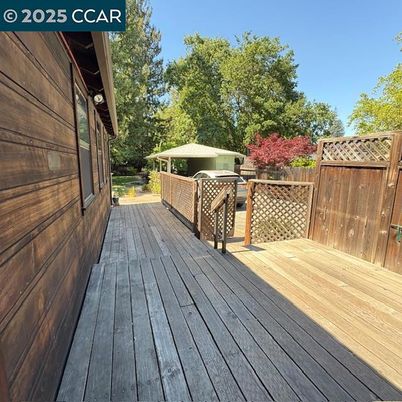 Exterior, Wood Texture Flooring