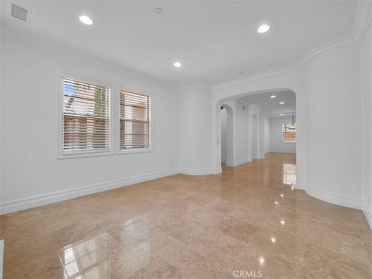 Empty room, Interior, Recessed Lighting