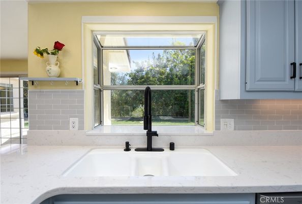Dining room, Interior, Kitchen, Stainless Steel Appliances