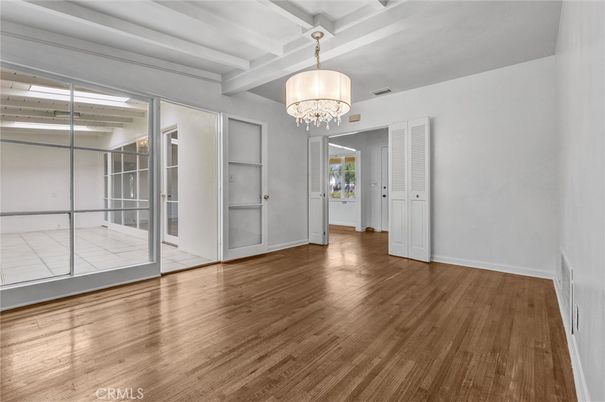 Chandelier, Empty room, Interior, Wood Texture Flooring