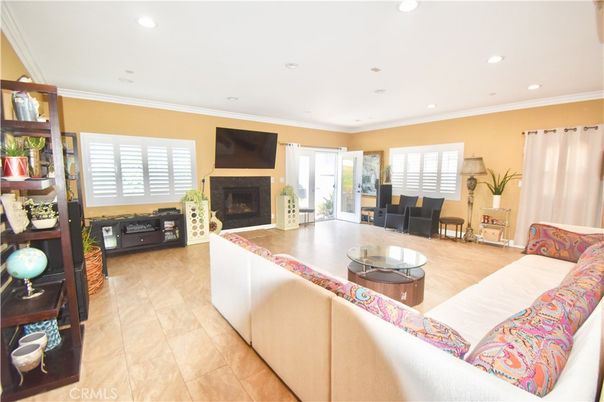 Dining room, Fireplace, Interior, Living room, Recessed Lighting
