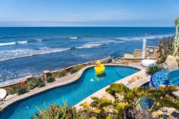 Exterior, Lake, Pool
