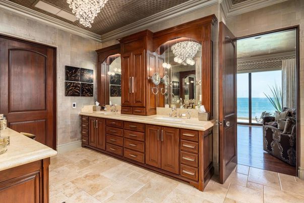 Bathroom, Dual Sink Vanities, Interior, Water