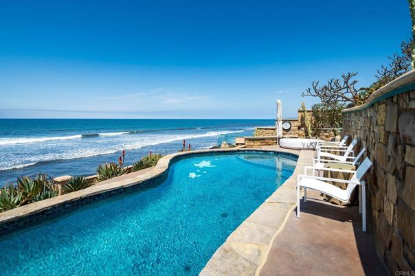 Exterior, Lake, Pool, Water