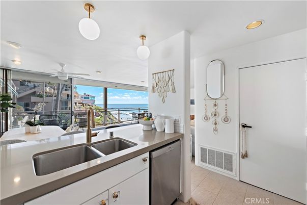 Interior, Kitchen, Recessed Lighting, Water