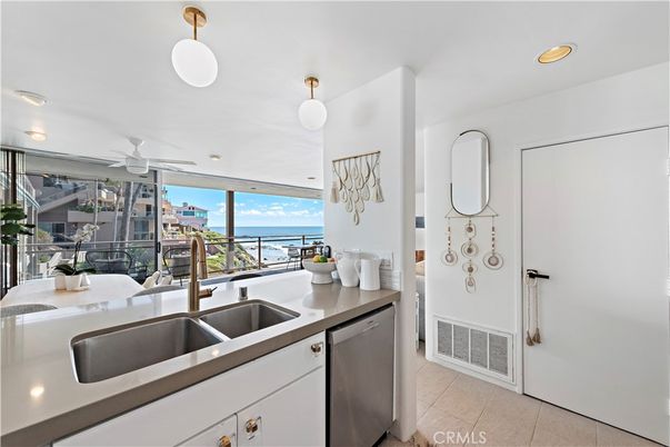 Interior, Kitchen, Recessed Lighting, Water