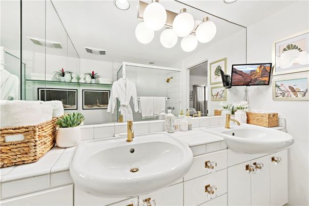 Bathroom, Interior, Tile Countertops