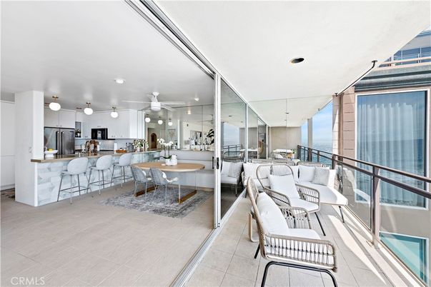 Dining room, Interior, Kitchen, Recessed Lighting, Stainless Steel Appliances