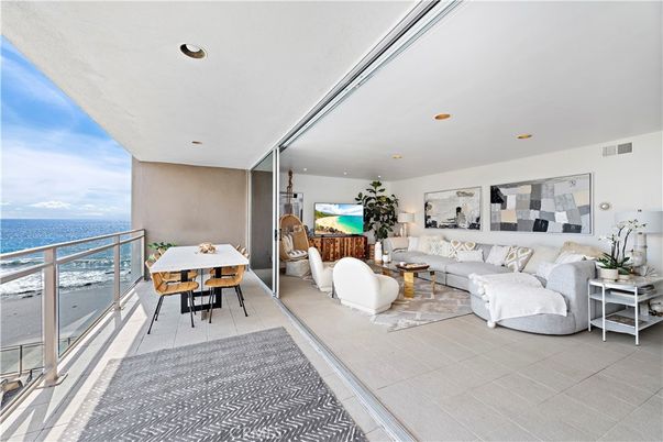 Dining room, Interior, Living room, Recessed Lighting, Water