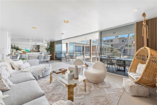 Dining room, Interior, Living room, Pendant Lights, Recessed Lighting