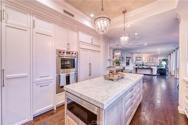 Interior, Kitchen, Living room, Pendant Lights, Recessed Lighting, Wood Texture Flooring