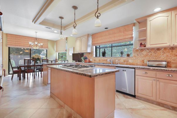 Chandelier, Dining room, Interior, Kitchen, Pendant Lights, Recessed Lighting, Stainless Steel Appliances