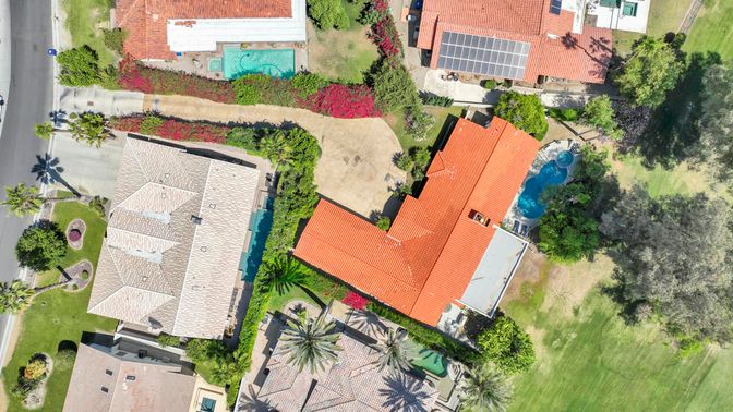 Exterior, Drone