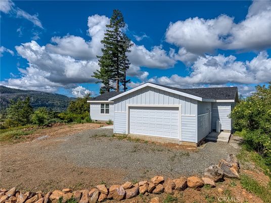 Backyard, Detached Garage, Exterior