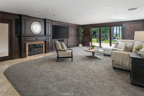 Fireplace, Interior, Living room, Recessed Lighting