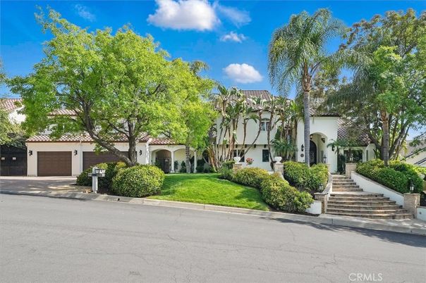 Attached, Exterior, Facade, Spanish Mediterranean