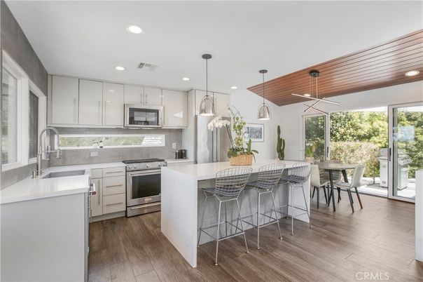 Dining room, Interior, Kitchen, Pendant Lights, Recessed Lighting, Stainless Steel Appliances, Wooden Ceilings, Wood Texture Flooring