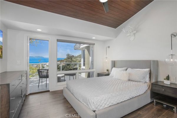 Bedroom, Interior, Pendant Lights, Recessed Lighting, Water, Wooden Ceilings, Wood Texture Flooring