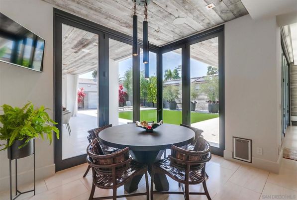 Dining room, Interior, Pendant Lights