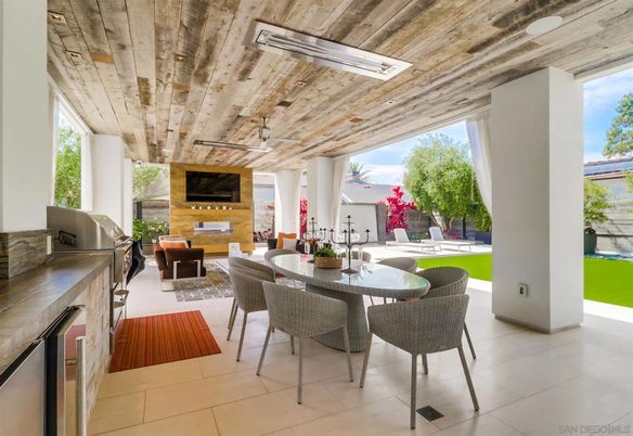 Dining room, Exterior, Fireplace, Wooden Ceilings