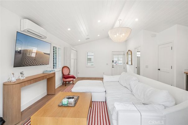 Chandelier, Interior, Living room, Recessed Lighting, Wood Texture Flooring
