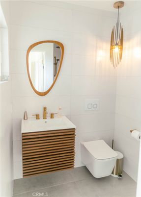 Bathroom, Interior, Pendant Lights