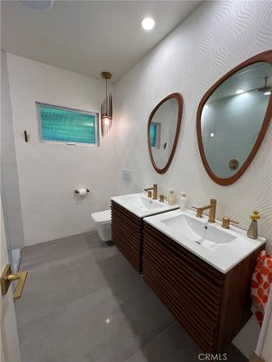 Bathroom, Dual Sink Vanities, Free Standing Baths, Interior, Pendant Lights, Recessed Lighting