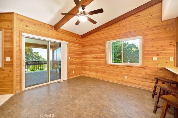 Empty room, Interior, Wooden Beams, Wooden Walls