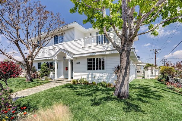 Backyard, Exterior, Facade, Cape Cod