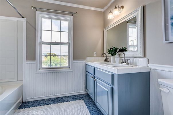 Bathroom, Interior, Tile Countertops