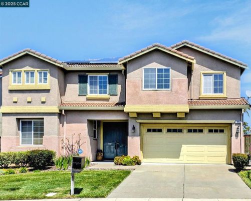 Attached, Exterior, Facade, Solar Panels, Mediterranean
