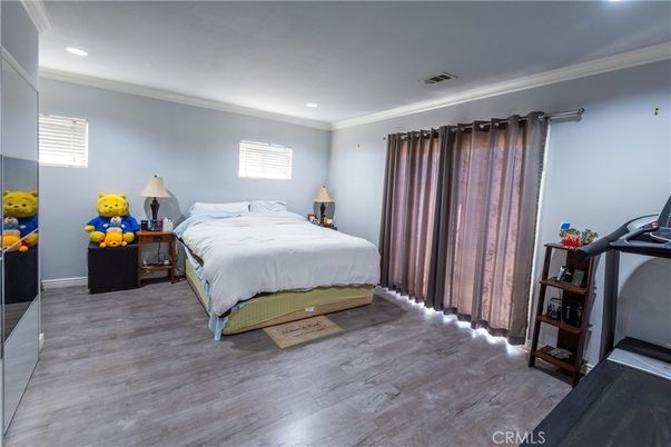 Bedroom, Fitness Equipment, Interior, Recessed Lighting, Wood Texture Flooring