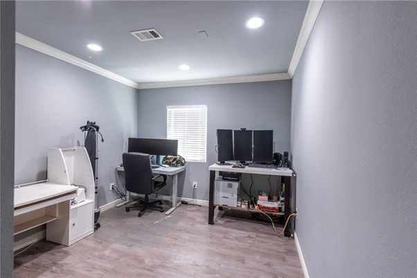 Home Office, Interior, Recessed Lighting, Wood Texture Flooring