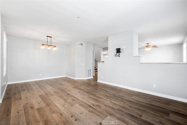Empty room, Interior, Pendant Lights, Wood Texture Flooring