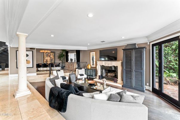 Fireplace, Interior, Living room, Recessed Lighting