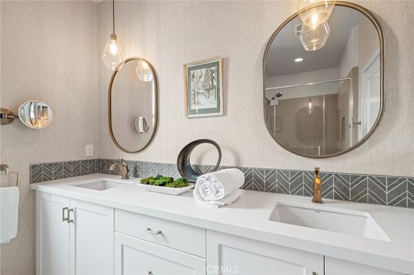 Bathroom, Dual Sink Vanities, Interior, Pendant Lights, Recessed Lighting