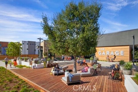 Exterior, Wood Texture Flooring
