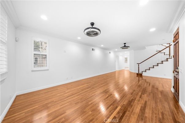 Empty room, Interior, Recessed Lighting, Wood Texture Flooring