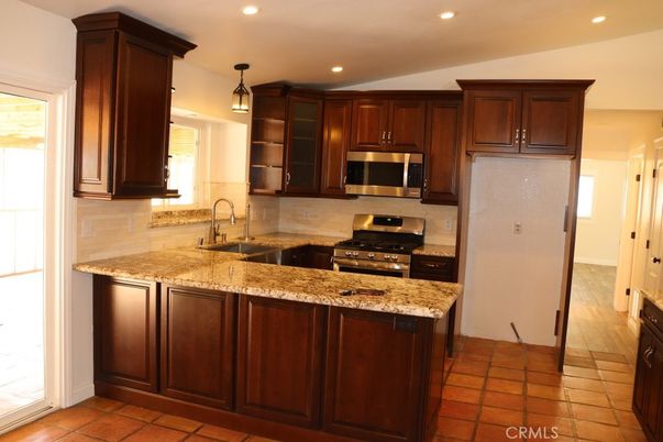 Interior, Kitchen, Pendant Lights, Recessed Lighting, Stainless Steel Appliances