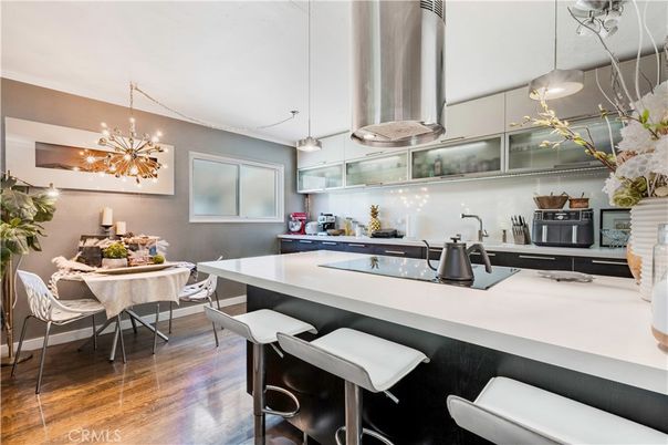 Dining room, Interior, Kitchen, Pendant Lights, Wood Texture Flooring