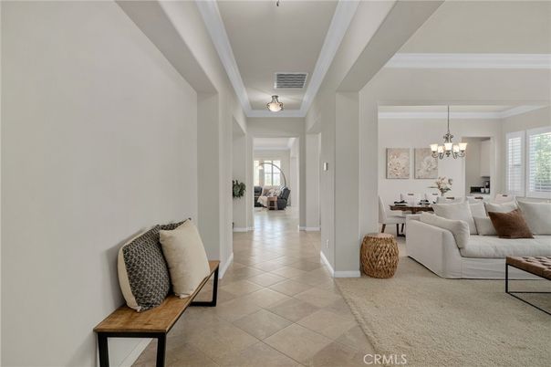 Chandelier, Dining room, Interior, Living room