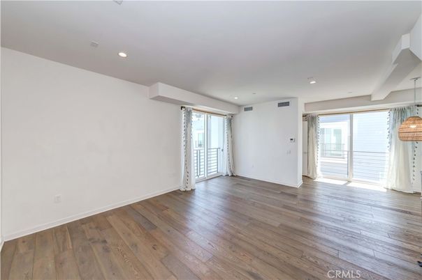 Chandelier, Empty room, Interior, Recessed Lighting, Wood Texture Flooring