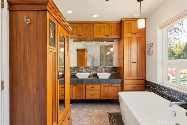 Bathroom, Dual Sink Vanities, Free Standing Baths, Interior, Pendant Lights, Recessed Lighting