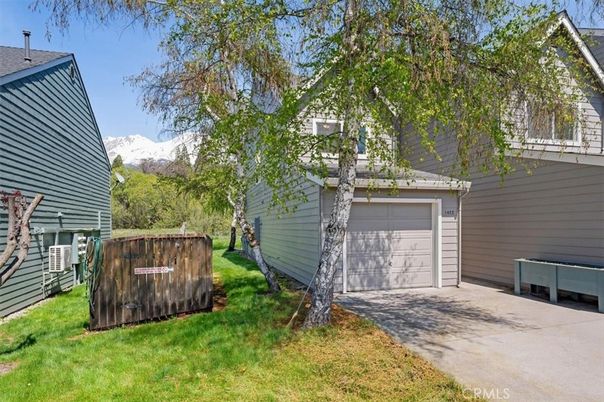 Backyard, Detached Garage, Exterior