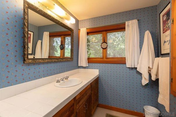 Bathroom, Interior, Tile Countertops