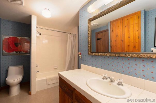 Bathroom, Interior, Tile Countertops