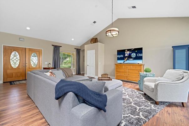 Interior, Living room, Pendant Lights, Recessed Lighting, Wood Texture Flooring