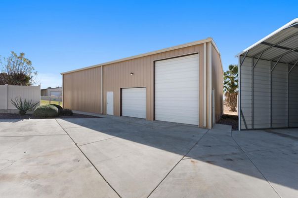 Detached Garage, Exterior