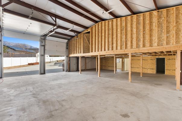 Garage, Interior